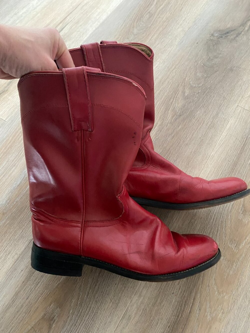 RED HOT JUSTINS